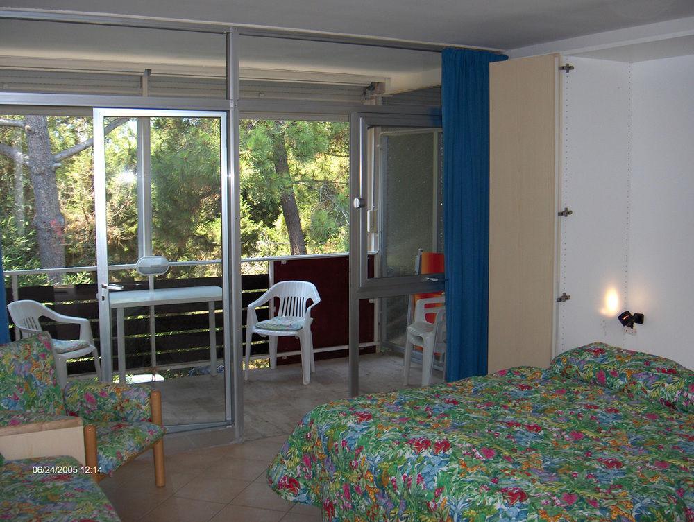 Residence Casa Di Caccia Marina Di Bibbona Esterno foto